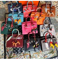 Sac à Main Élégance Classique – Style Iconique & Accessoires InclusSacs