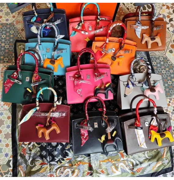 Sac à Main Élégance Classique – Style Iconique & Accessoires InclusSacs