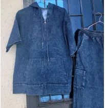 Ensemble Denim Chic Deux Pièces – Veste à Capuche Éclair et Pantalon Cargo LargeEnsembles