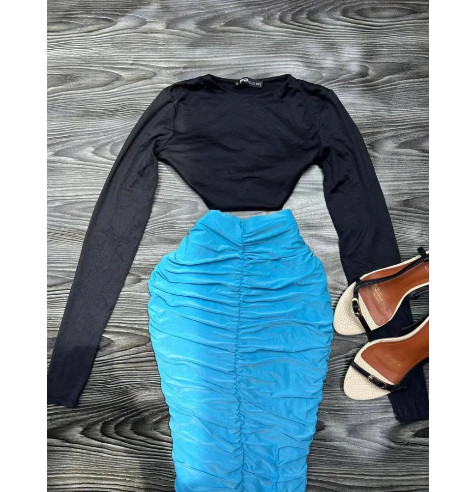 Ensemble 2 Pièces Chic - Crop Top Noir Manches Longues et Jupe Longue Froncée Bleu Turquoise
