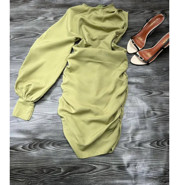 Robe Courte Asymétrique Vert Olive - Une Manche Bouffante et Côtés FroncésTenue de soirée